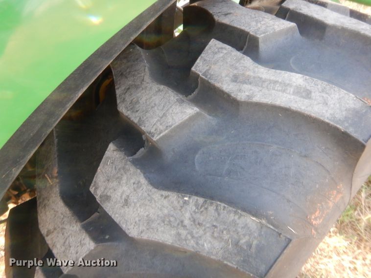 image for item HW9053 2011 John Deere 4520  tractor