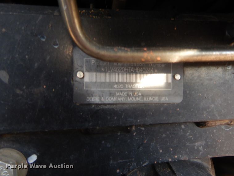 image for item HW9053 2011 John Deere 4520  tractor