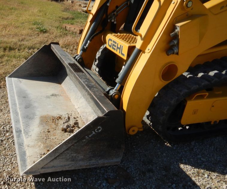 image for item HW9119 2015 Gehl RT175  tracked skid steer loader