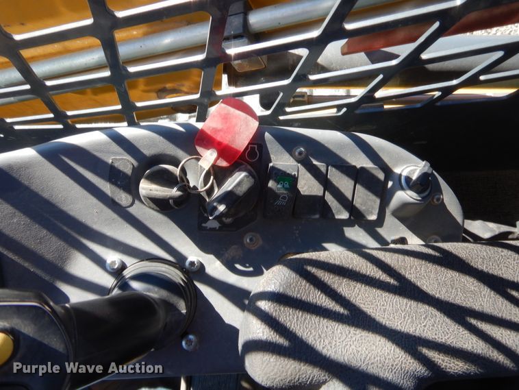 image for item HW9119 2015 Gehl RT175  tracked skid steer loader