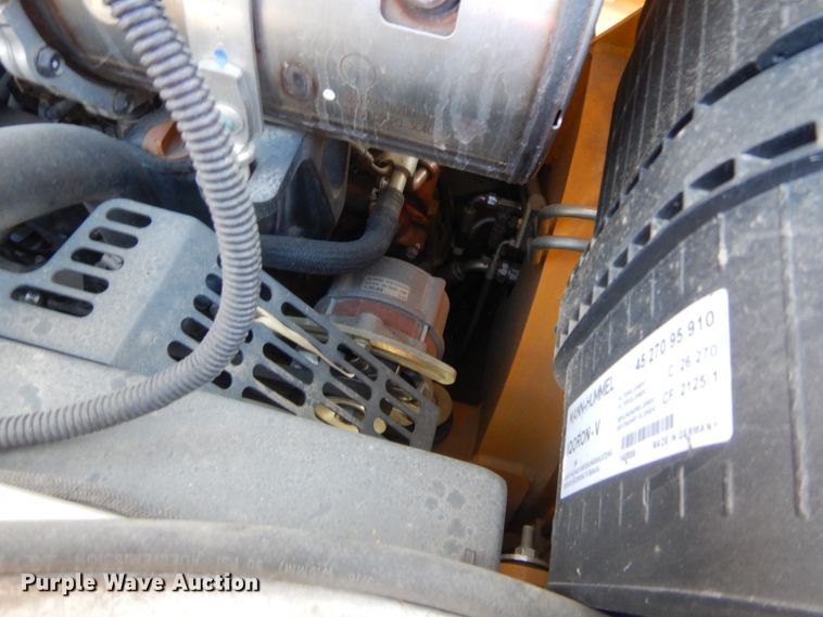 image for item HW9119 2015 Gehl RT175  tracked skid steer loader