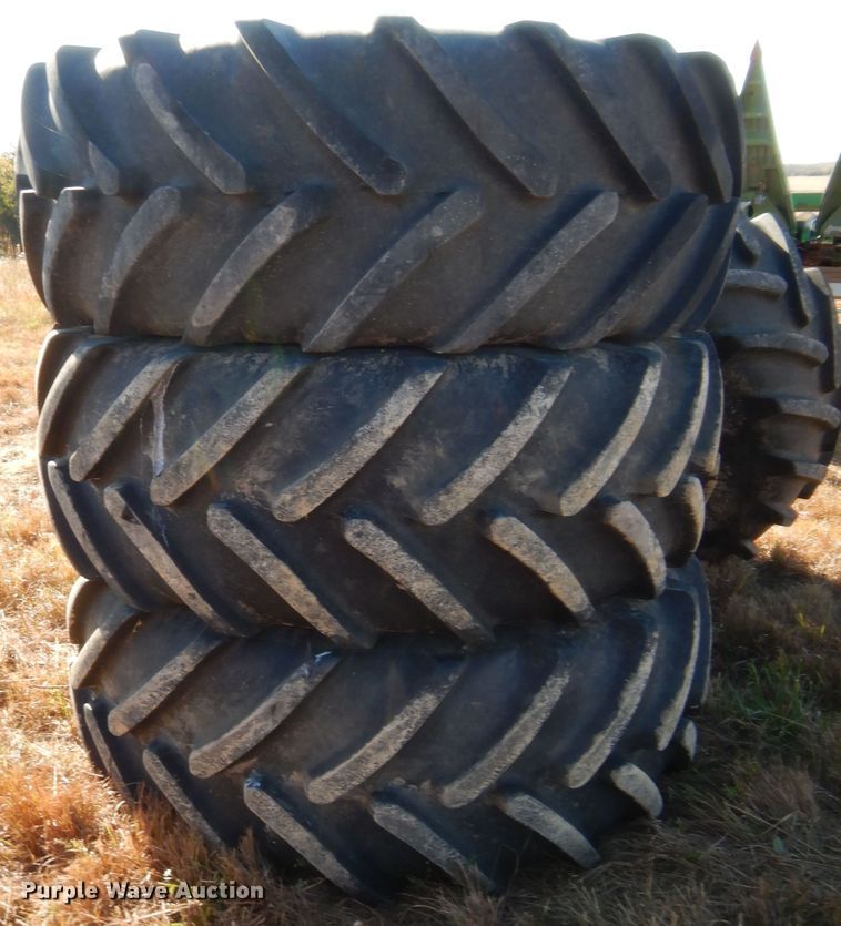 image for item HW9121 (4) 650/65R38 flotation tire and wheels