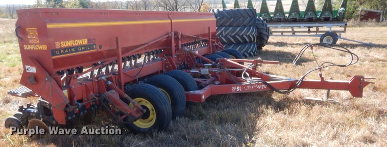 image for item HW9122 Sunflower 9410-20 grain drill