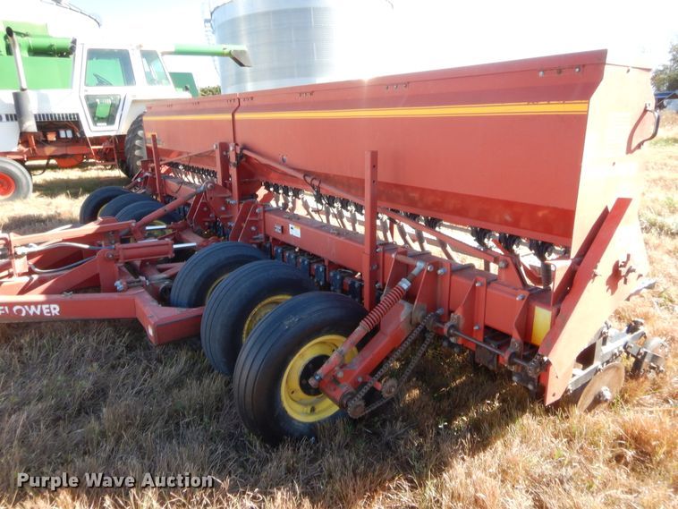 image for item HW9122 Sunflower 9410-20 grain drill