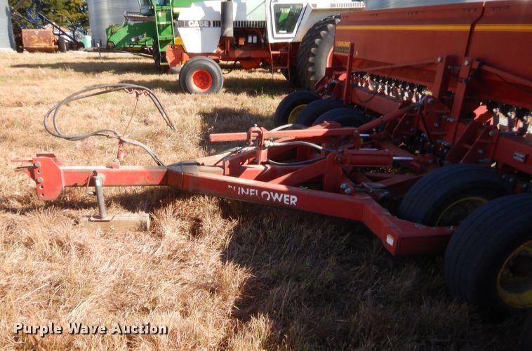 image for item HW9122 Sunflower 9410-20 grain drill