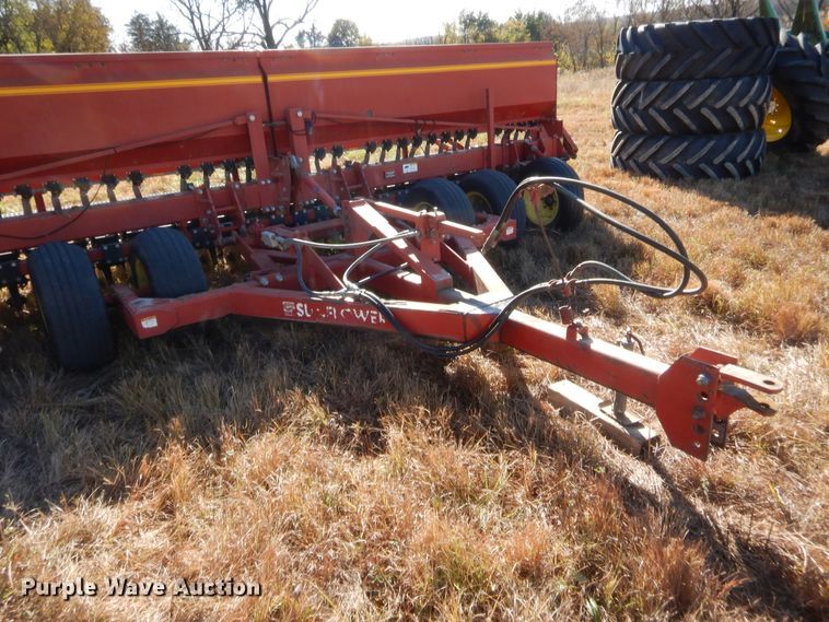 image for item HW9122 Sunflower 9410-20 grain drill