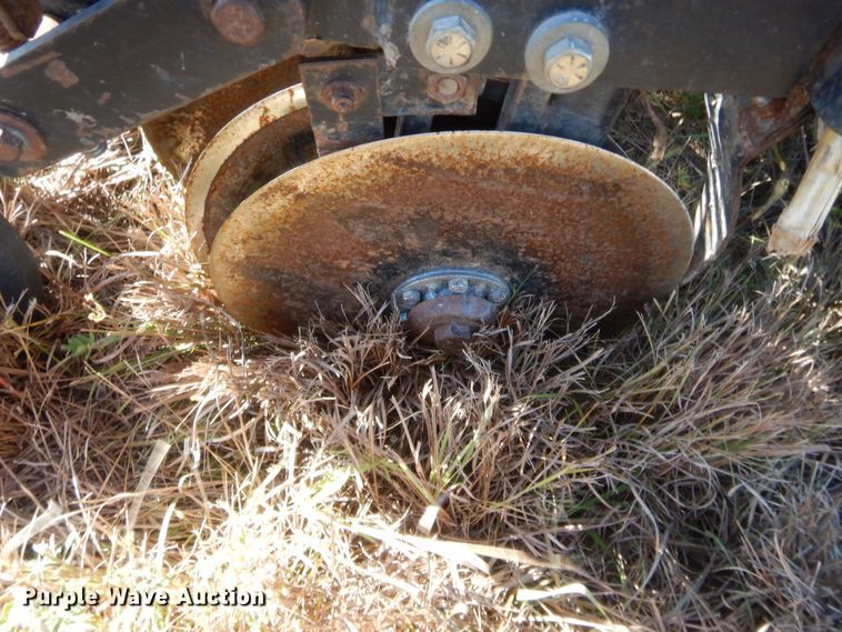 image for item HW9122 Sunflower 9410-20 grain drill