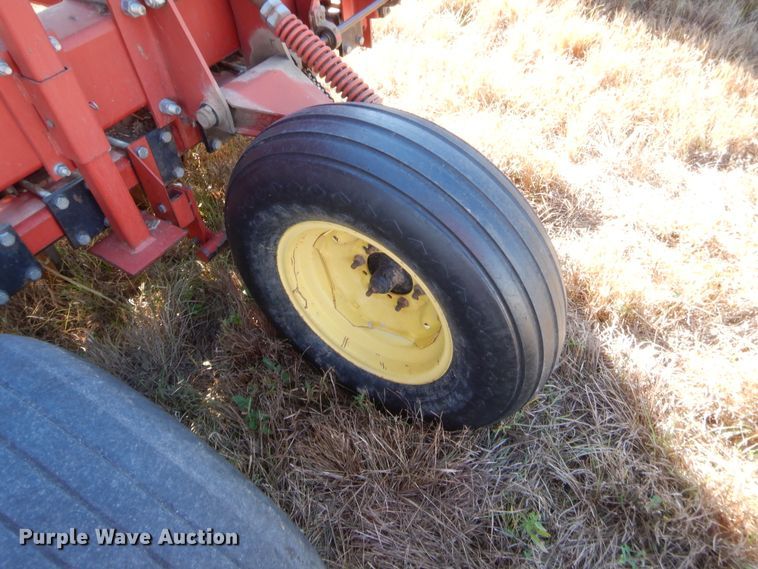 image for item HW9122 Sunflower 9410-20 grain drill