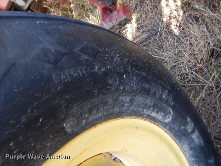 image for item HW9122 Sunflower 9410-20 grain drill