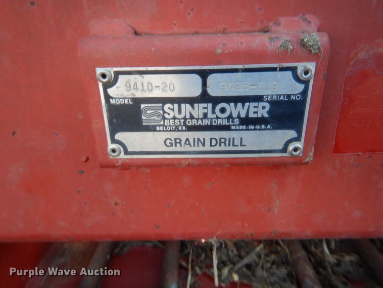 image for item HW9122 Sunflower 9410-20 grain drill