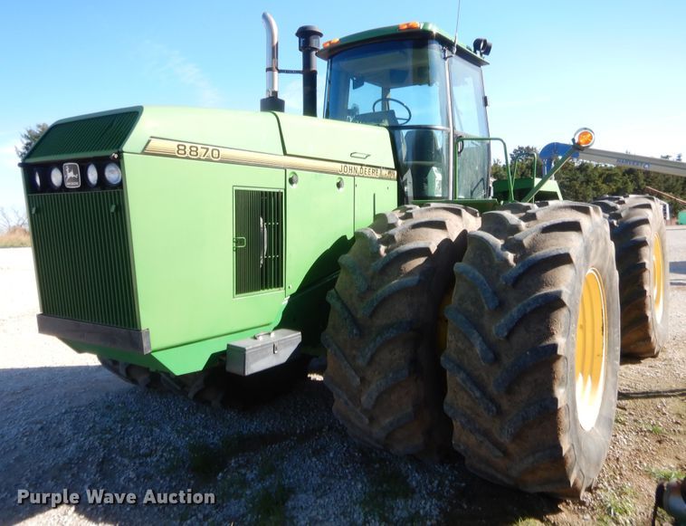 image for item HW9126 1996 John Deere 8870  4WD tractor