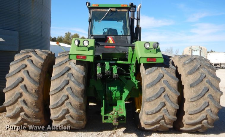 image for item HW9126 1996 John Deere 8870  4WD tractor