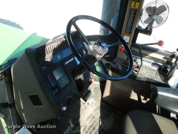 image for item HW9126 1996 John Deere 8870  4WD tractor