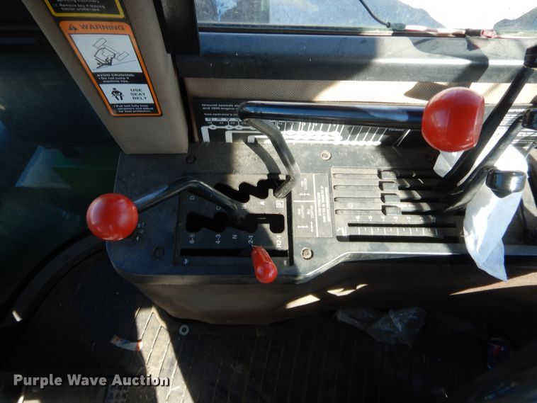 image for item HW9126 1996 John Deere 8870  4WD tractor