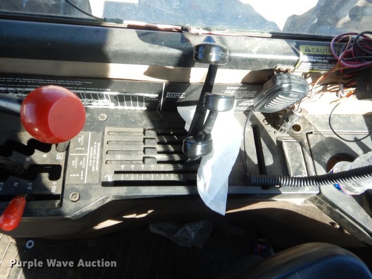 image for item HW9126 1996 John Deere 8870  4WD tractor