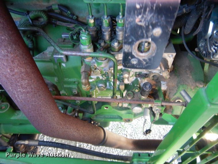 image for item HW9126 1996 John Deere 8870  4WD tractor