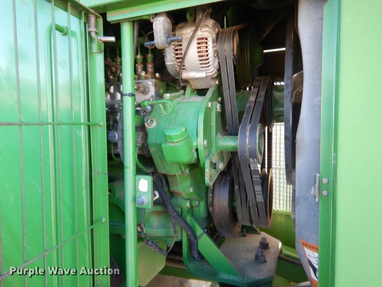 image for item HW9126 1996 John Deere 8870  4WD tractor