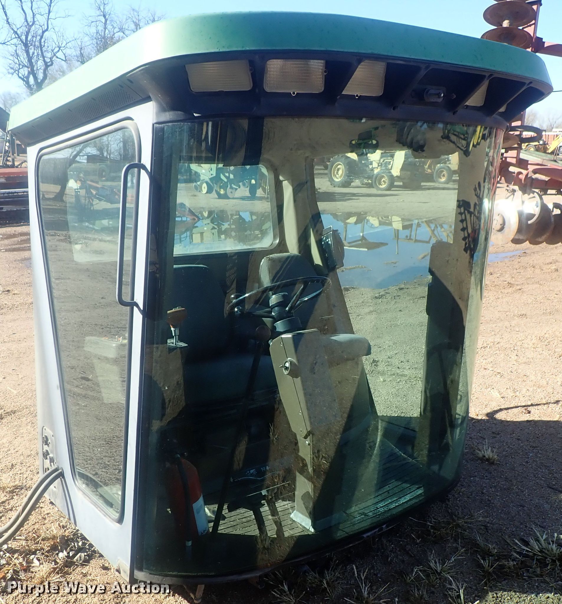 John Deere 9600 cab in Kinsley, KS | Item GX9643 sold | Purple Wave