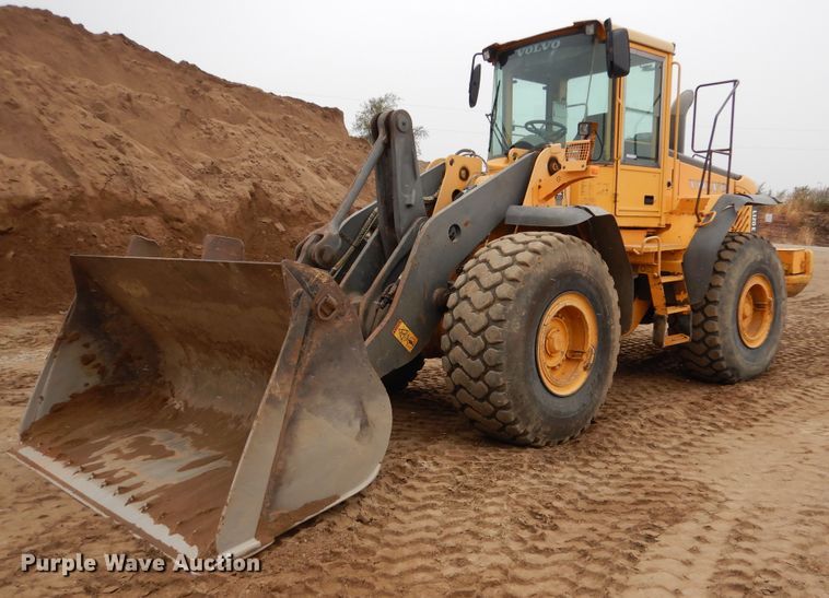 image for item AF9932 2003 Volvo L120E  wheel loader