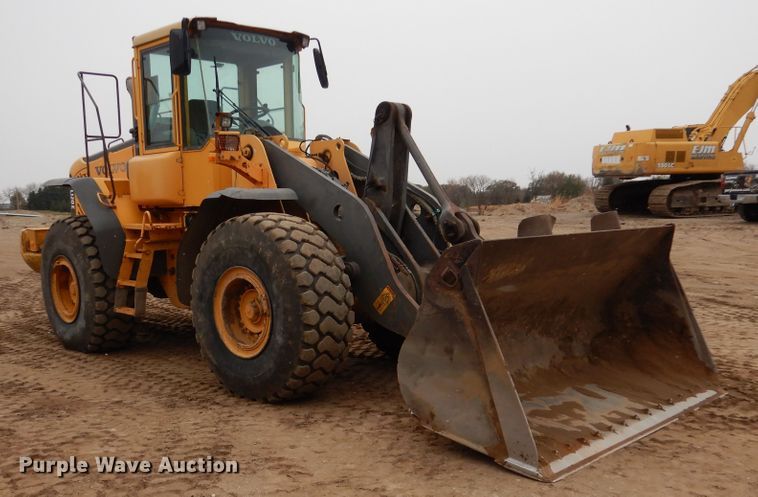 image for item AF9932 2003 Volvo L120E  wheel loader