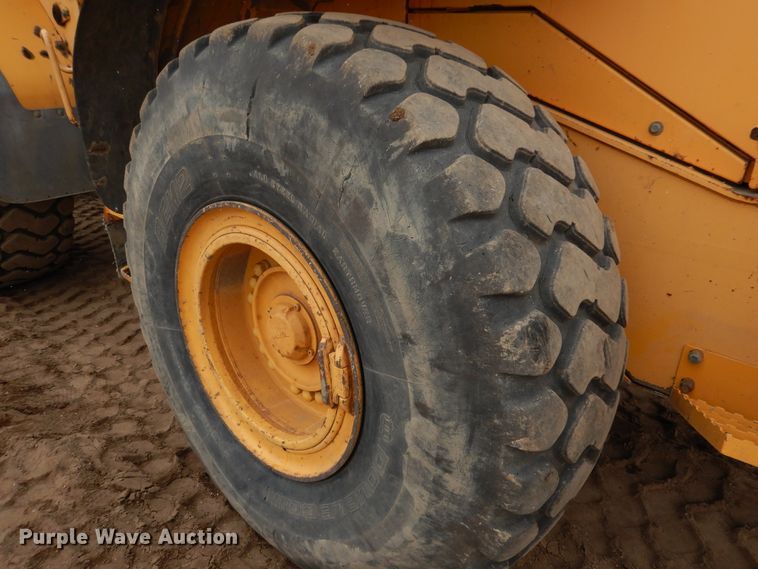 image for item AF9932 2003 Volvo L120E  wheel loader