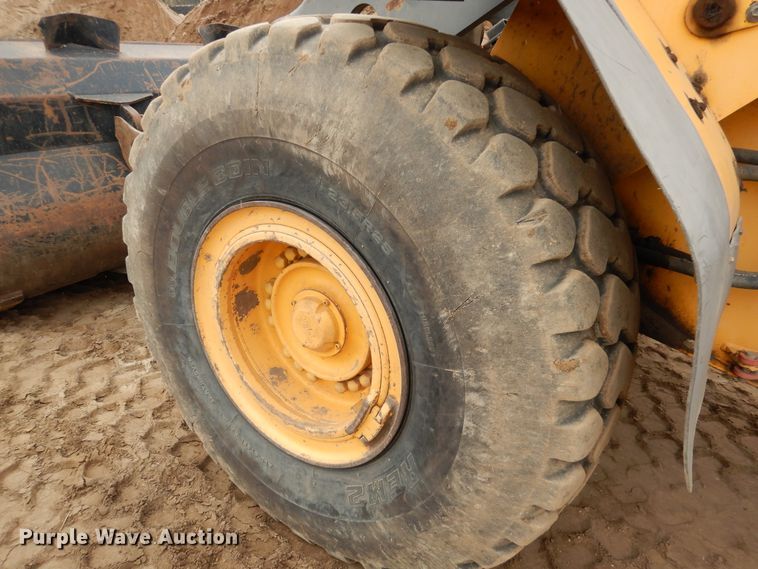 image for item AF9932 2003 Volvo L120E  wheel loader