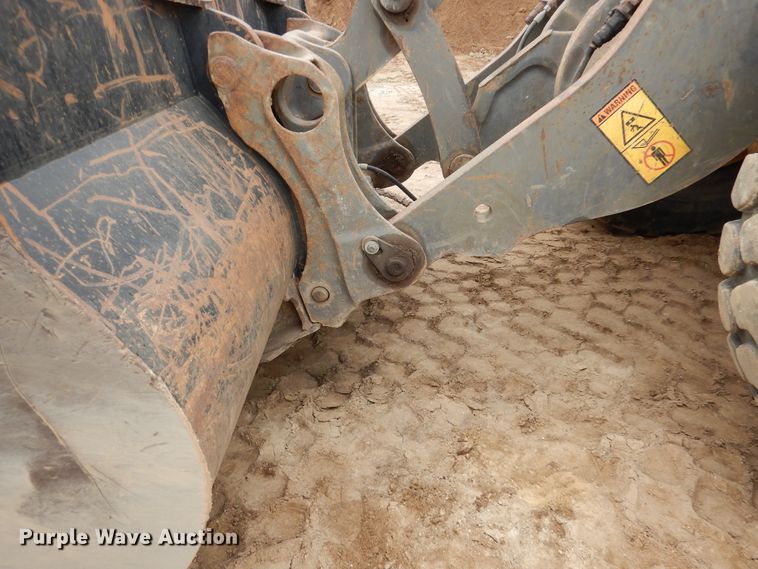 image for item AF9932 2003 Volvo L120E  wheel loader