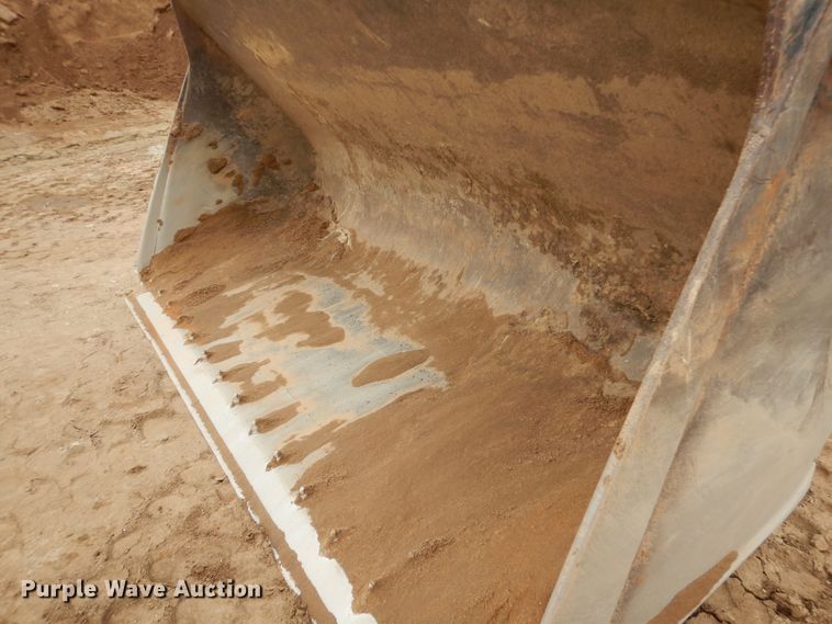 image for item AF9932 2003 Volvo L120E  wheel loader