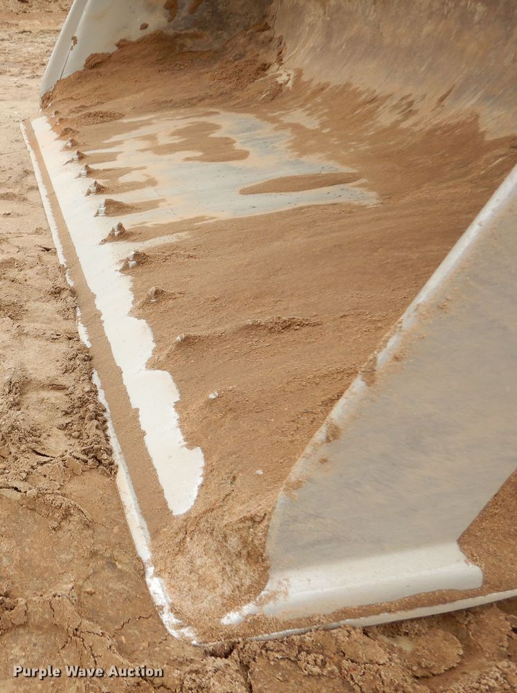 image for item AF9932 2003 Volvo L120E  wheel loader