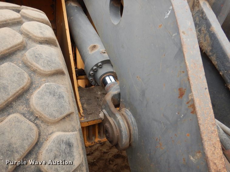 image for item AF9932 2003 Volvo L120E  wheel loader