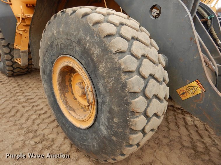 image for item AF9932 2003 Volvo L120E  wheel loader