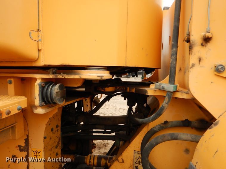 image for item AF9932 2003 Volvo L120E  wheel loader