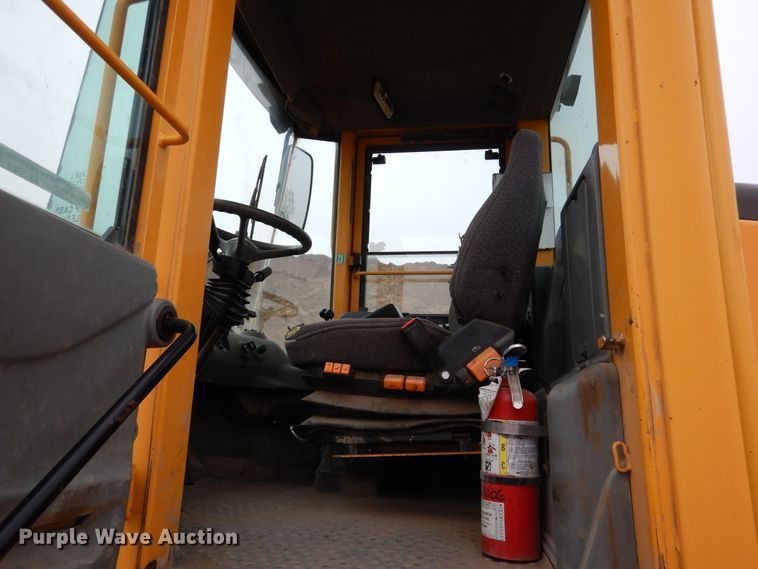 image for item AF9932 2003 Volvo L120E  wheel loader