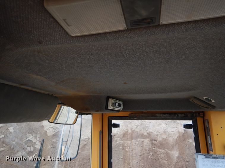 image for item AF9932 2003 Volvo L120E  wheel loader