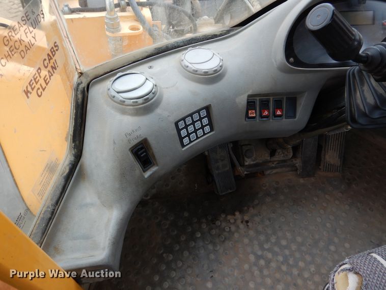 image for item AF9932 2003 Volvo L120E  wheel loader