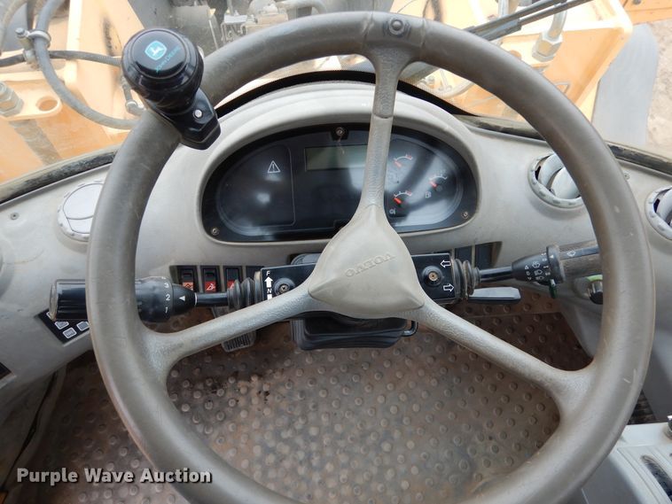 image for item AF9932 2003 Volvo L120E  wheel loader