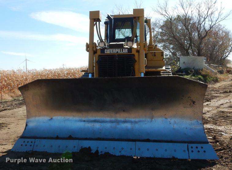 image for item AF9933 2004 Caterpillar D6R XW  Series II crawler dozer