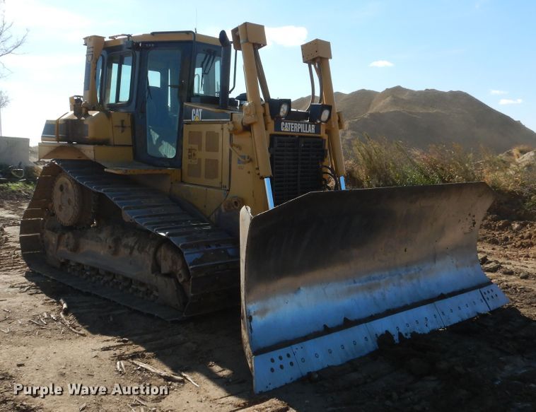 image for item AF9933 2004 Caterpillar D6R XW  Series II crawler dozer