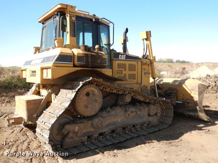 image for item AF9933 2004 Caterpillar D6R XW  Series II crawler dozer