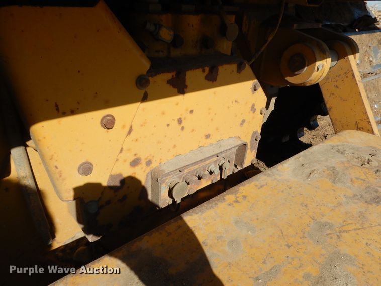 image for item AF9933 2004 Caterpillar D6R XW  Series II crawler dozer