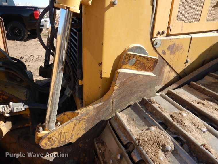 image for item AF9933 2004 Caterpillar D6R XW  Series II crawler dozer