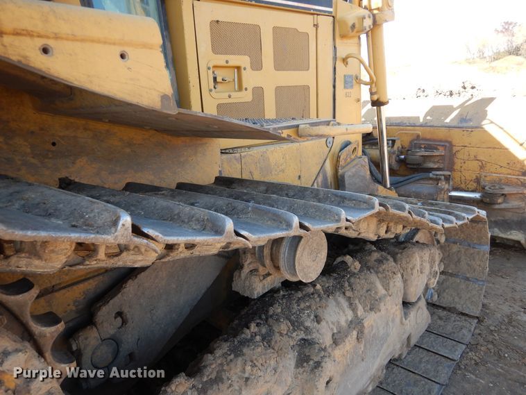image for item AF9933 2004 Caterpillar D6R XW  Series II crawler dozer