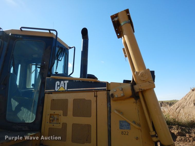 image for item AF9933 2004 Caterpillar D6R XW  Series II crawler dozer