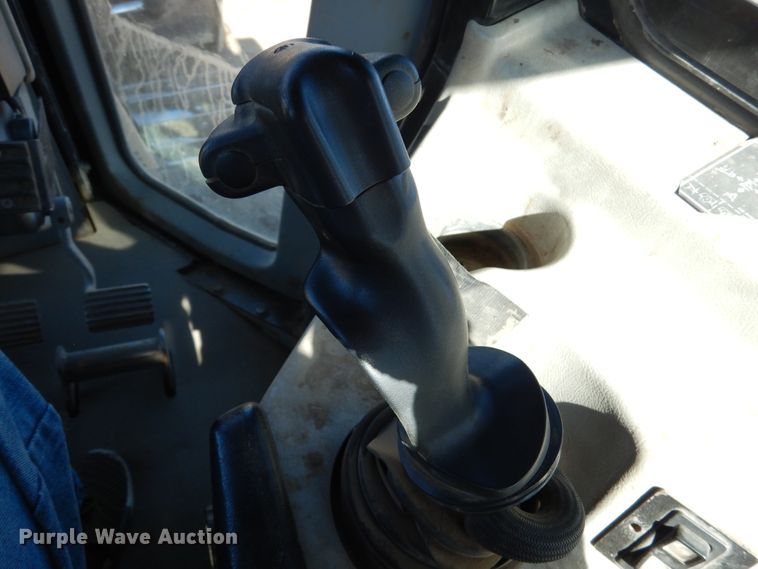 image for item AF9933 2004 Caterpillar D6R XW  Series II crawler dozer