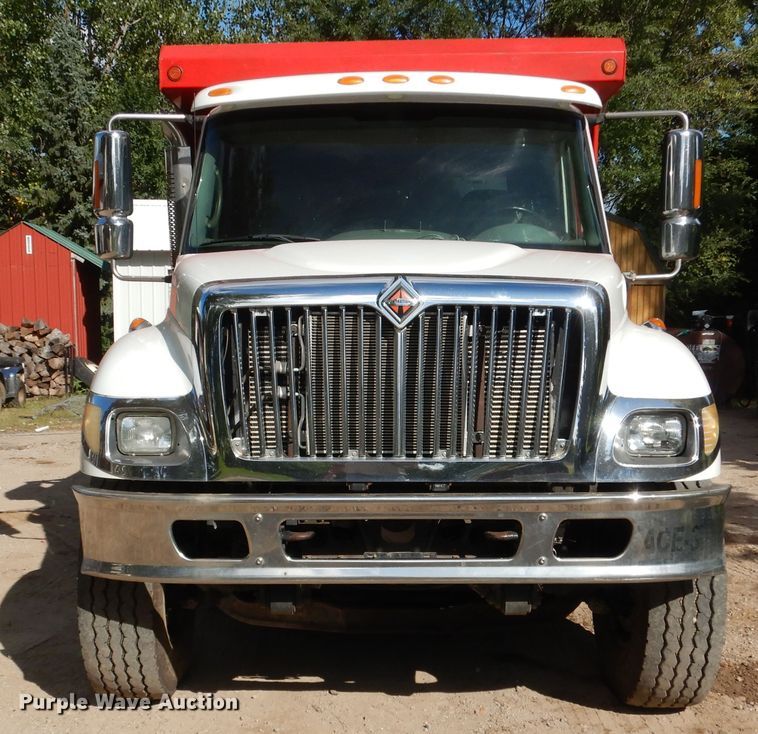 image for item AF9979 2006 International 7500  dump truck