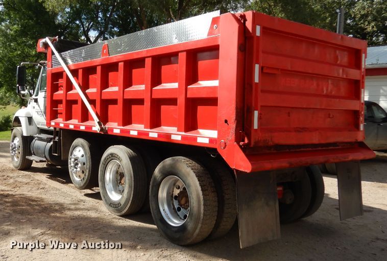 image for item AF9979 2006 International 7500  dump truck