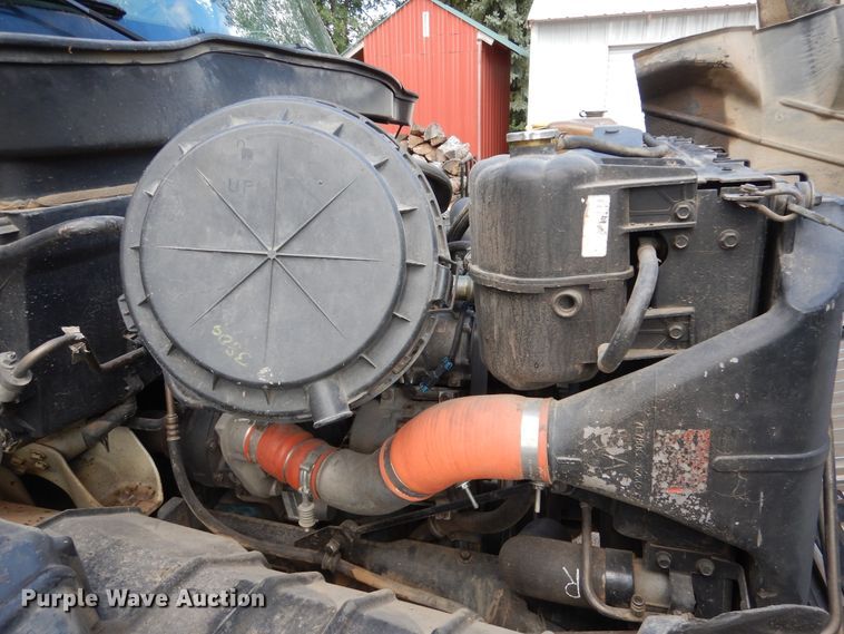 image for item AF9979 2006 International 7500  dump truck