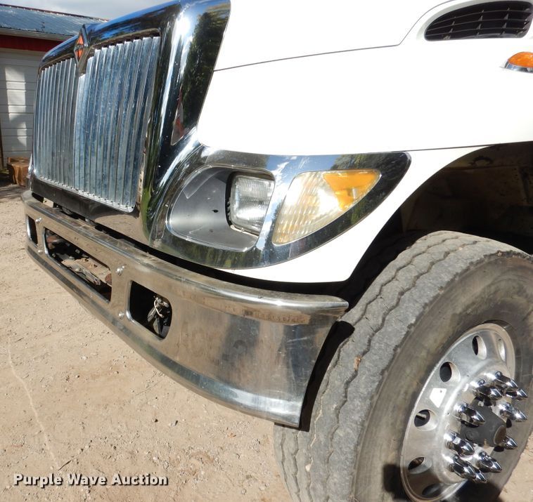 image for item AF9979 2006 International 7500  dump truck