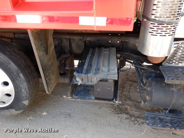 image for item AF9979 2006 International 7500  dump truck