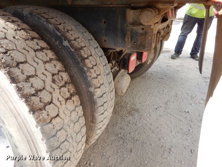 image for item AF9979 2006 International 7500  dump truck